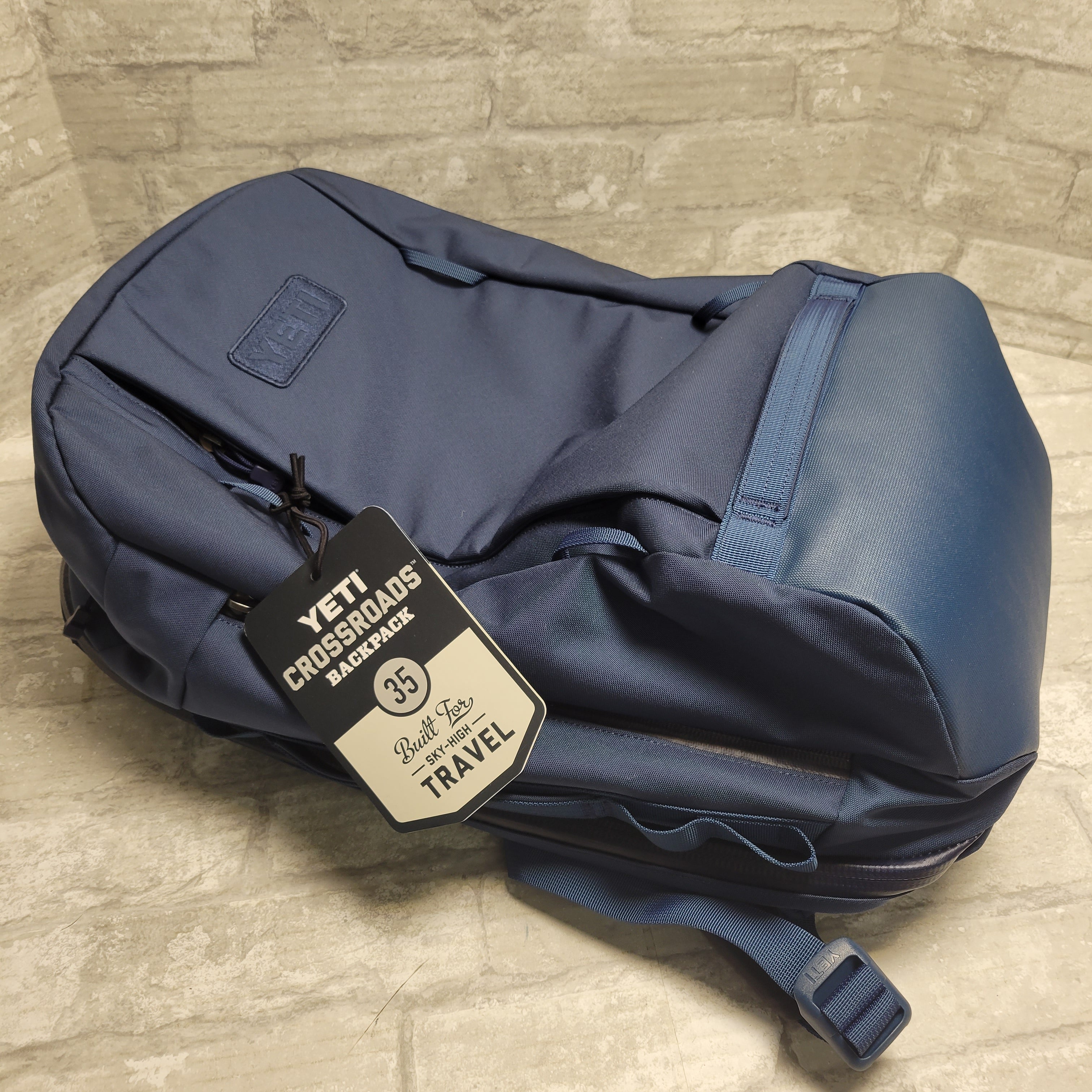 YETI Crossroads Backpack 35L, Navy (8101827608814)